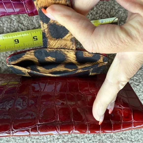 Vintage BRIGHTON EUC Red Crocodile-Embossed Patent Leather Women's Wallet - Picture 3 of 10